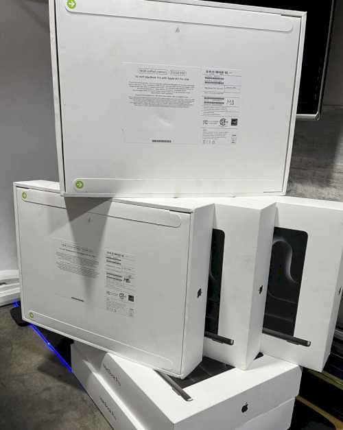 Wholesale New Apple M4 chip (10-core CPU with 4 performance cores)