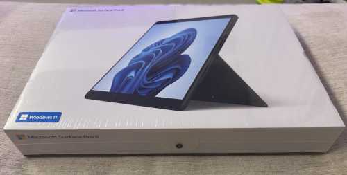 Microsoft Surface Pro 8 - i5, 8GB RAM, 256 GB SSD - 13” Touchscreen Graphite